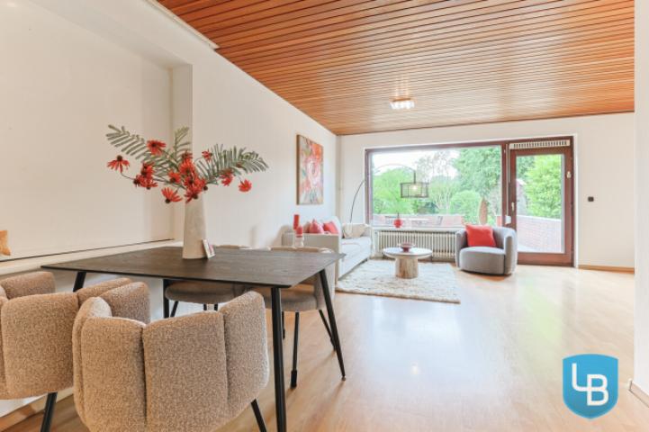 Wohnzimmer nebst Essbereich