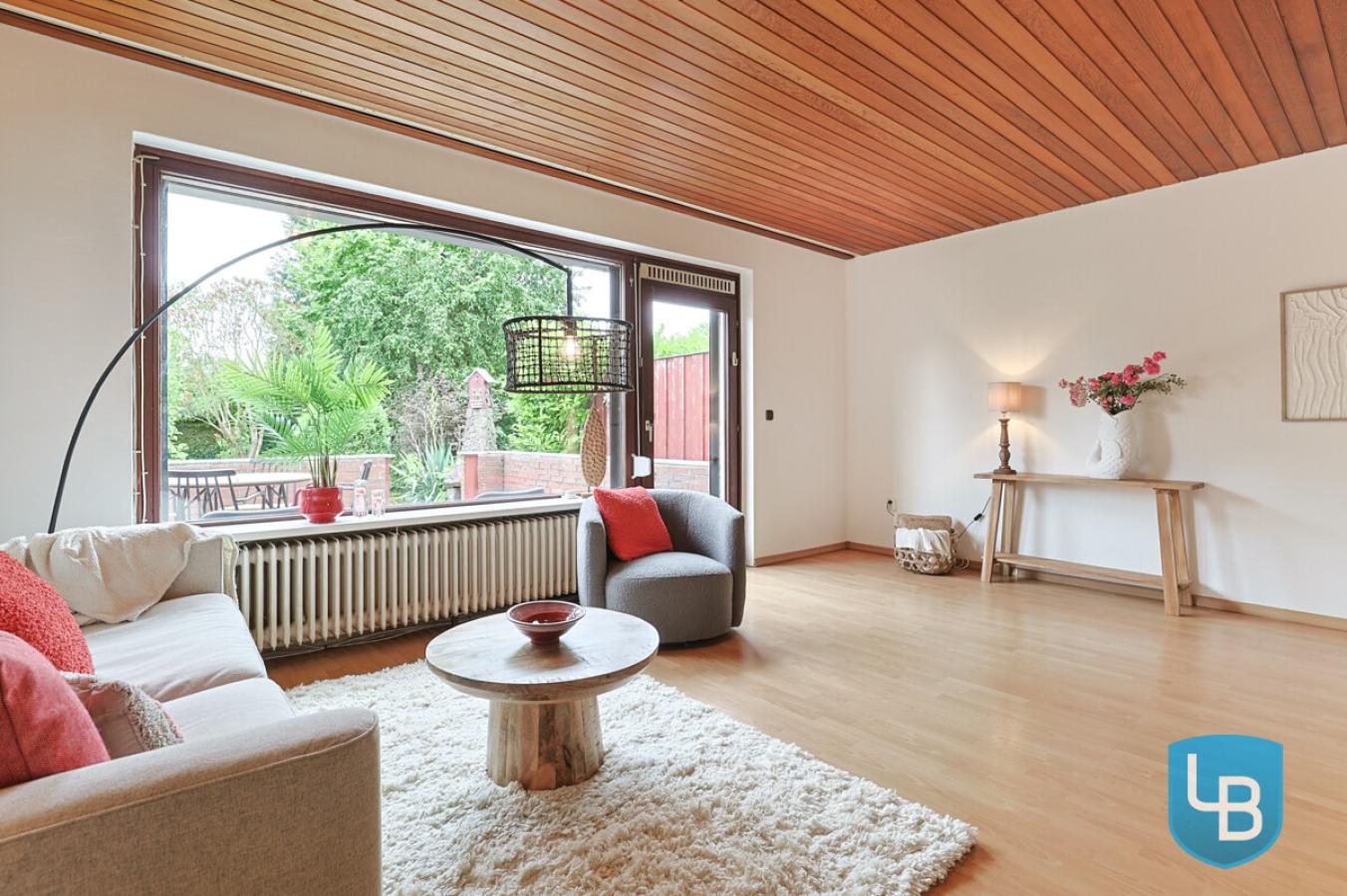 ..mit direktem Zugang zur Terrasse