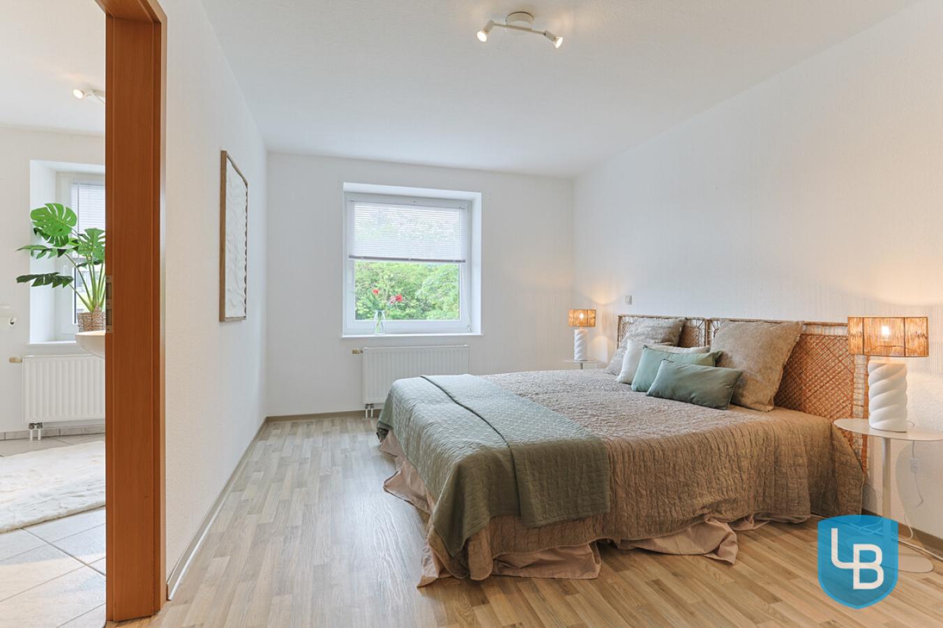 Großes Schlafzimmer