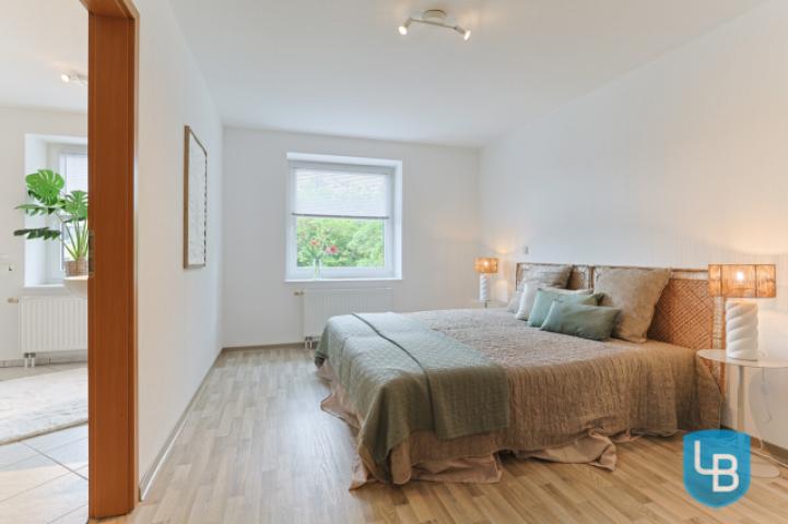 Großes Schlafzimmer