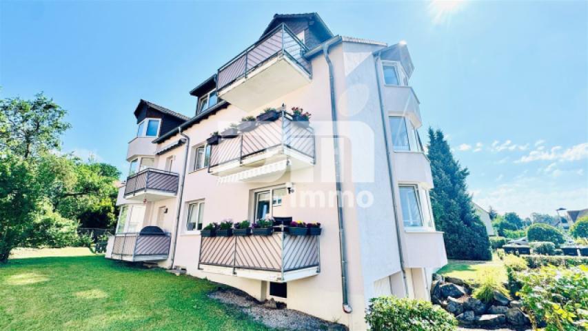 Seitenansicht / Balkon / Titel
