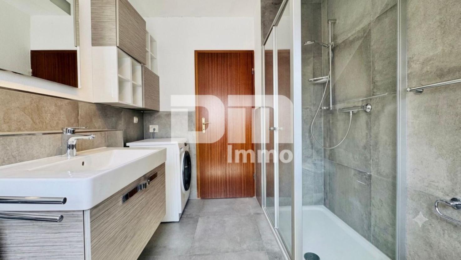 DG Badezimmer / Dusche / Waschmaschine