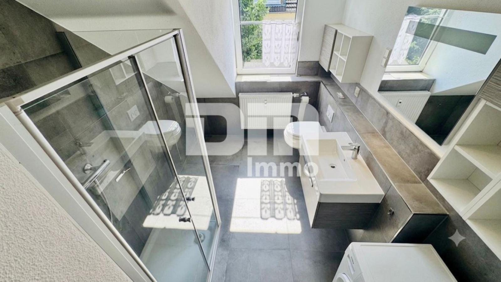 DG Badezimmer / Dusche / Waschmaschine