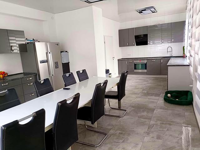 EG Küche und Esszimmer