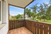 Ruhiger Balkon mit viel Natur