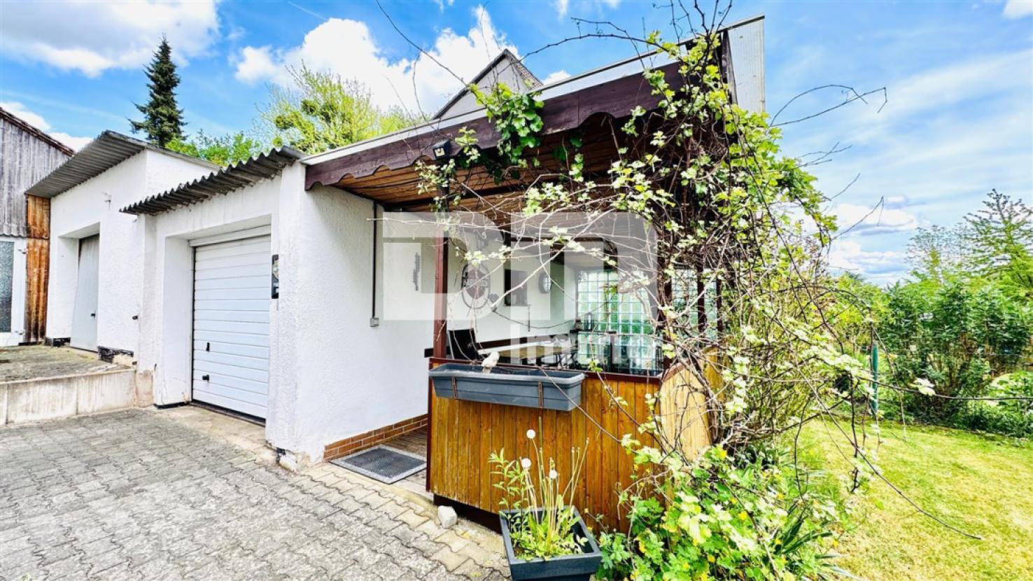 Garage / Terrasse überdacht