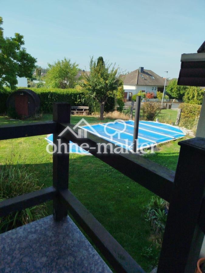 Garten mit Pool