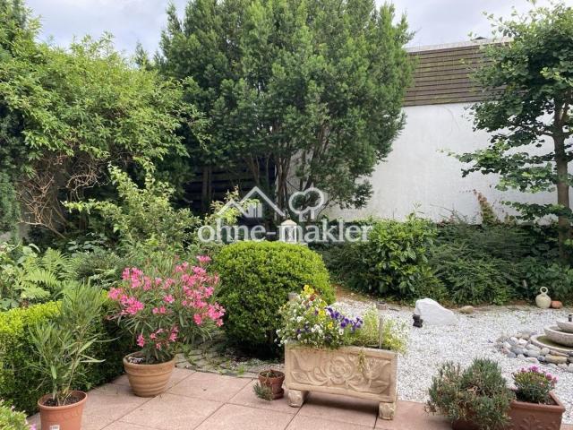 Garten im Sommer