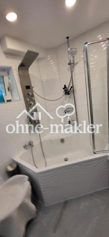 Bad mit Wanne