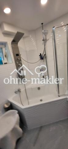 Bad mit Wanne