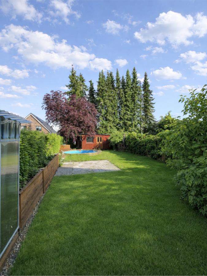 Blick zum Garten hinten Links