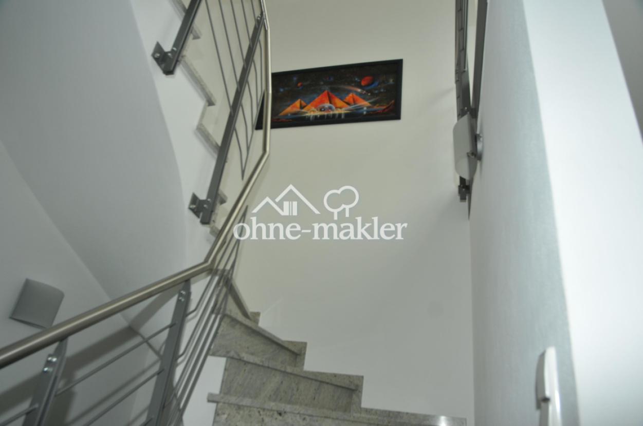 Treppe Richtung OG