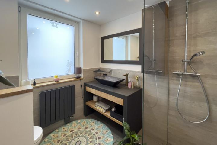 Badezimmer im Erdgeschoss