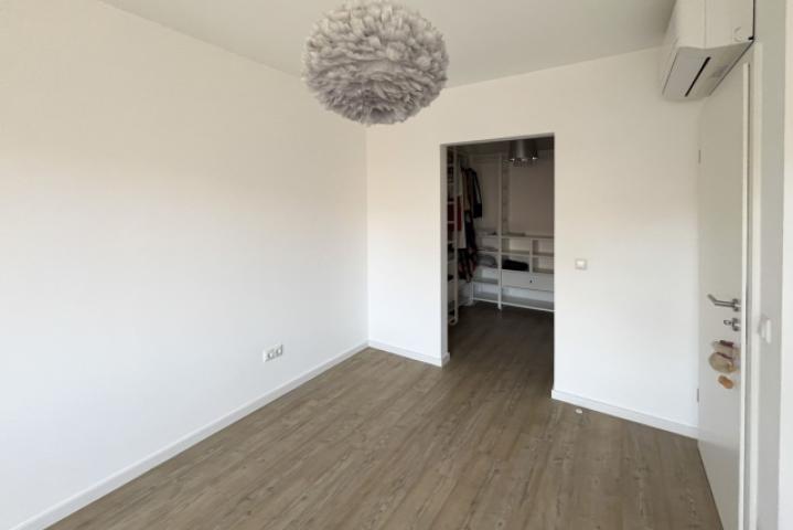 Schlafzimmer mit Ankleide