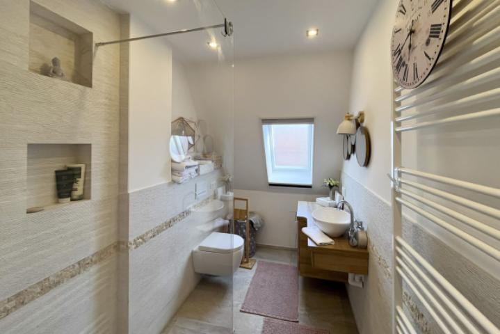 Badezimmer im Obergeschoss