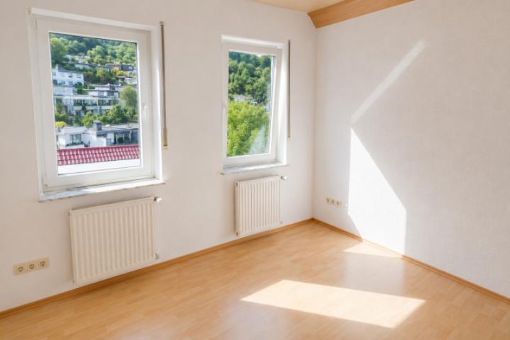Zweites Schlaf-/Arbeitszimmer im DG (Foto II)