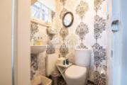 Toilette erster Stock