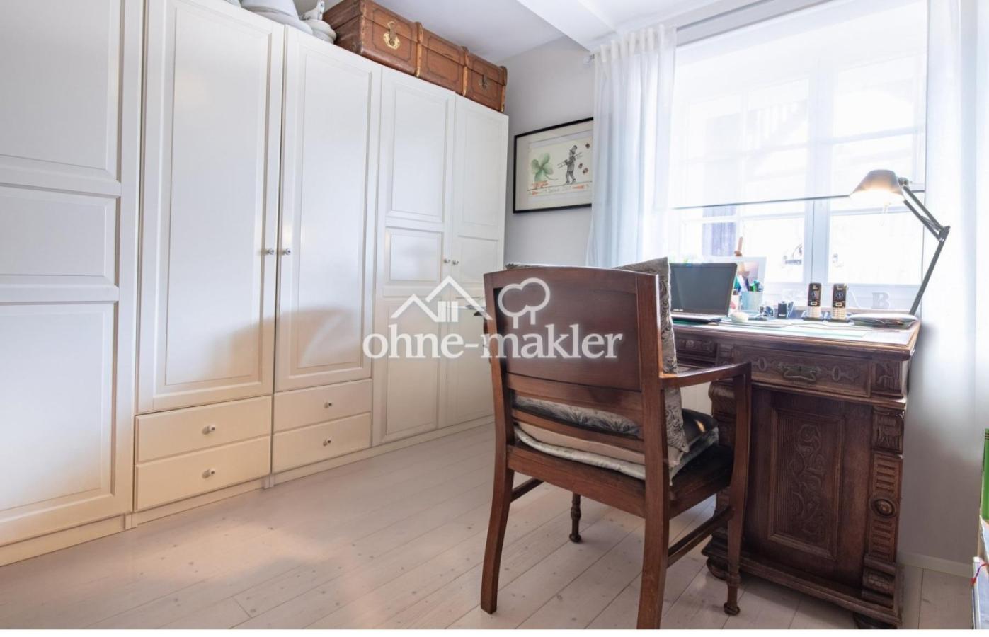 Büro erster Stock