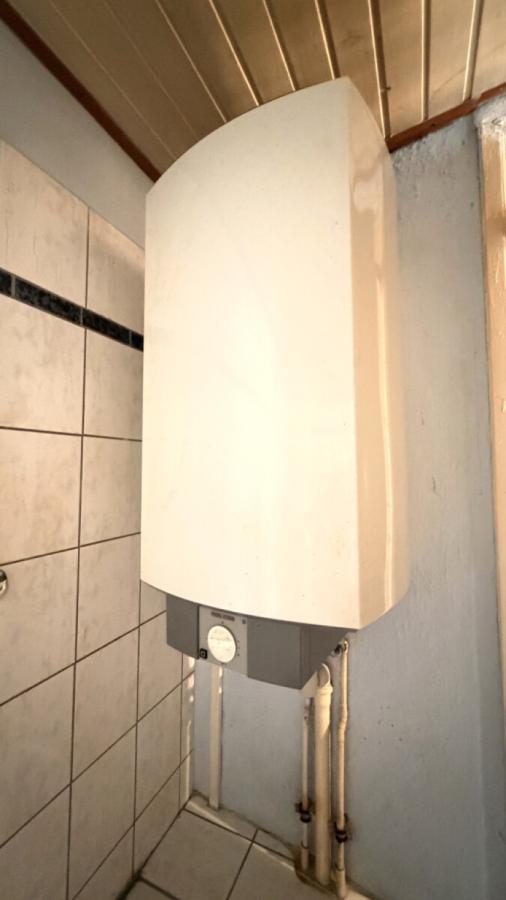 Warmwasser Bad OG
