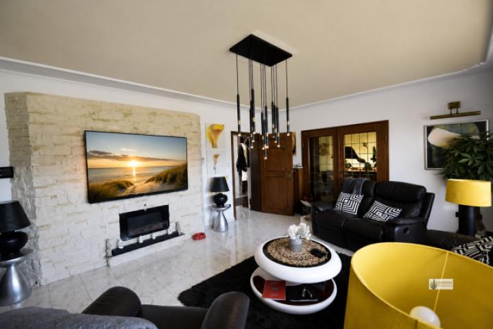 Steinwand im Wohnzimmer