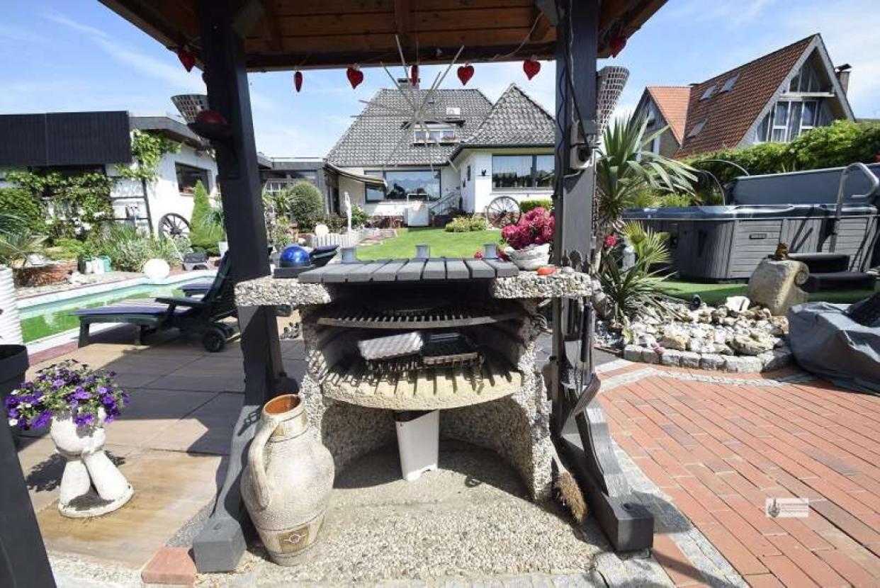 Grill überdacht