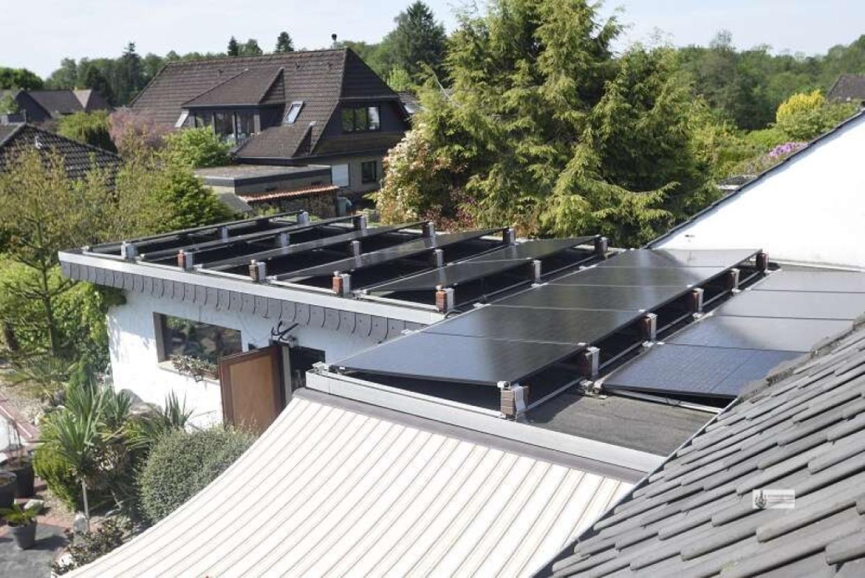 PV Anlage auf der Garage bzw. Anbau