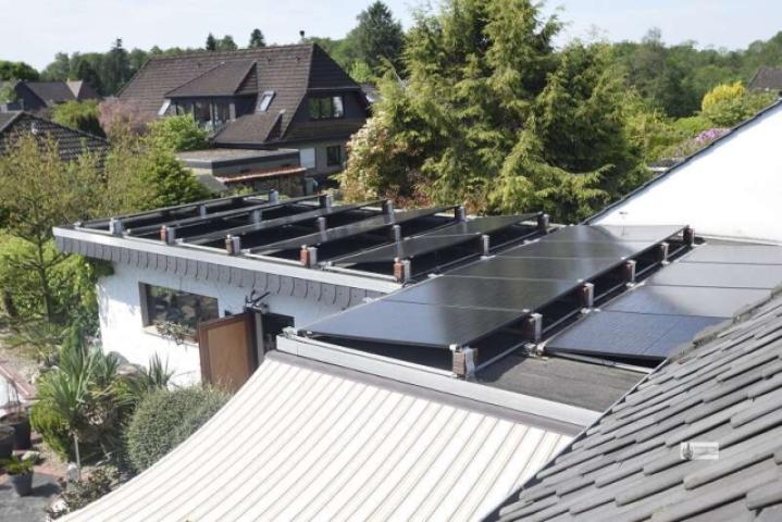 PV Anlage auf der Garage bzw. Anbau