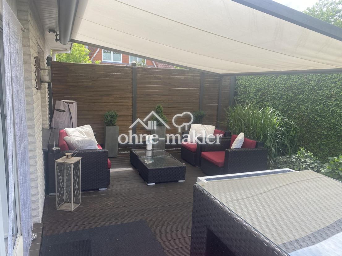 Terrasse mit Pergola Markise