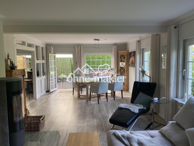Wohnzimmer mit Essbereich