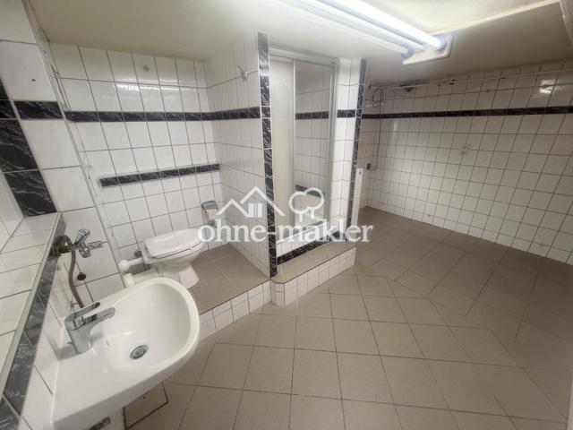HWR mit Dusche und WC