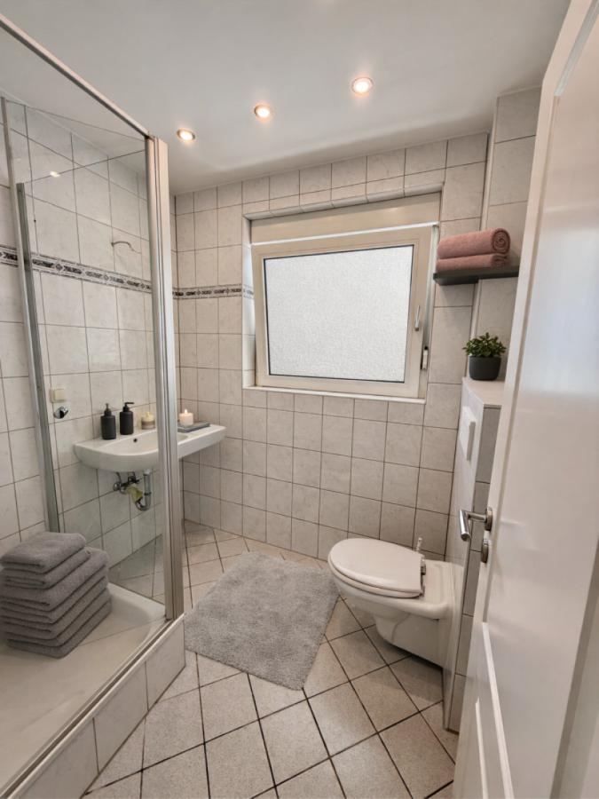 Badezimmer EG (KI Staging)