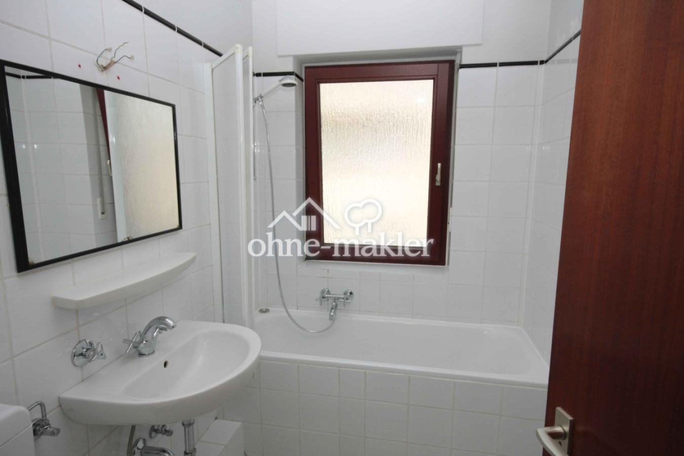 Bad mit Wanne