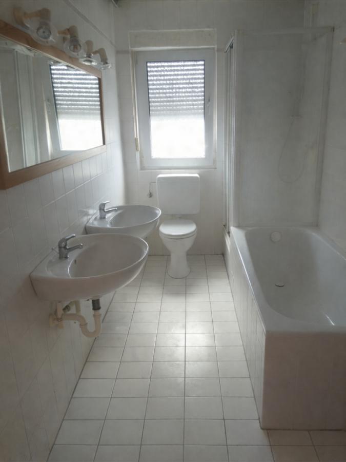 Badezimmer 1OG (KI Staging)