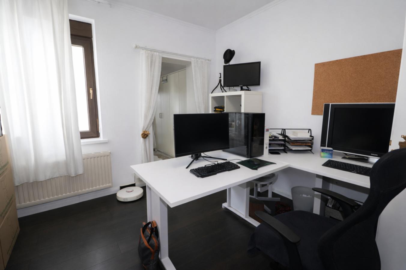 Arbeitszimmer