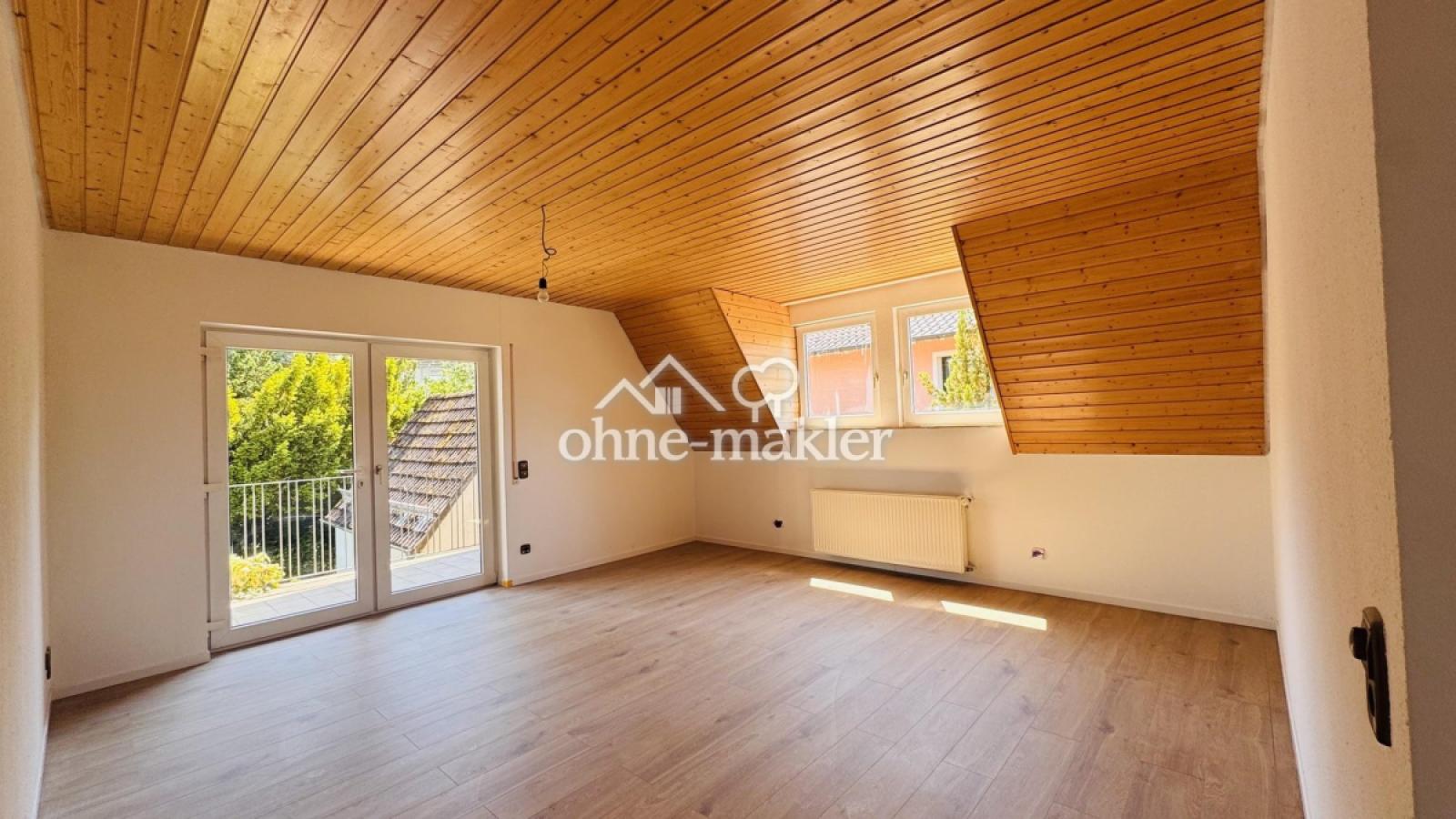 Helles Wohnzimmer im DG