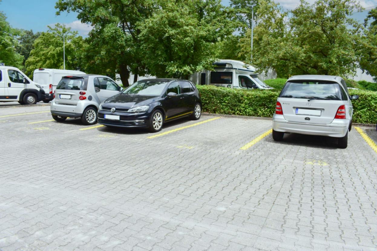 Parkplatz 24