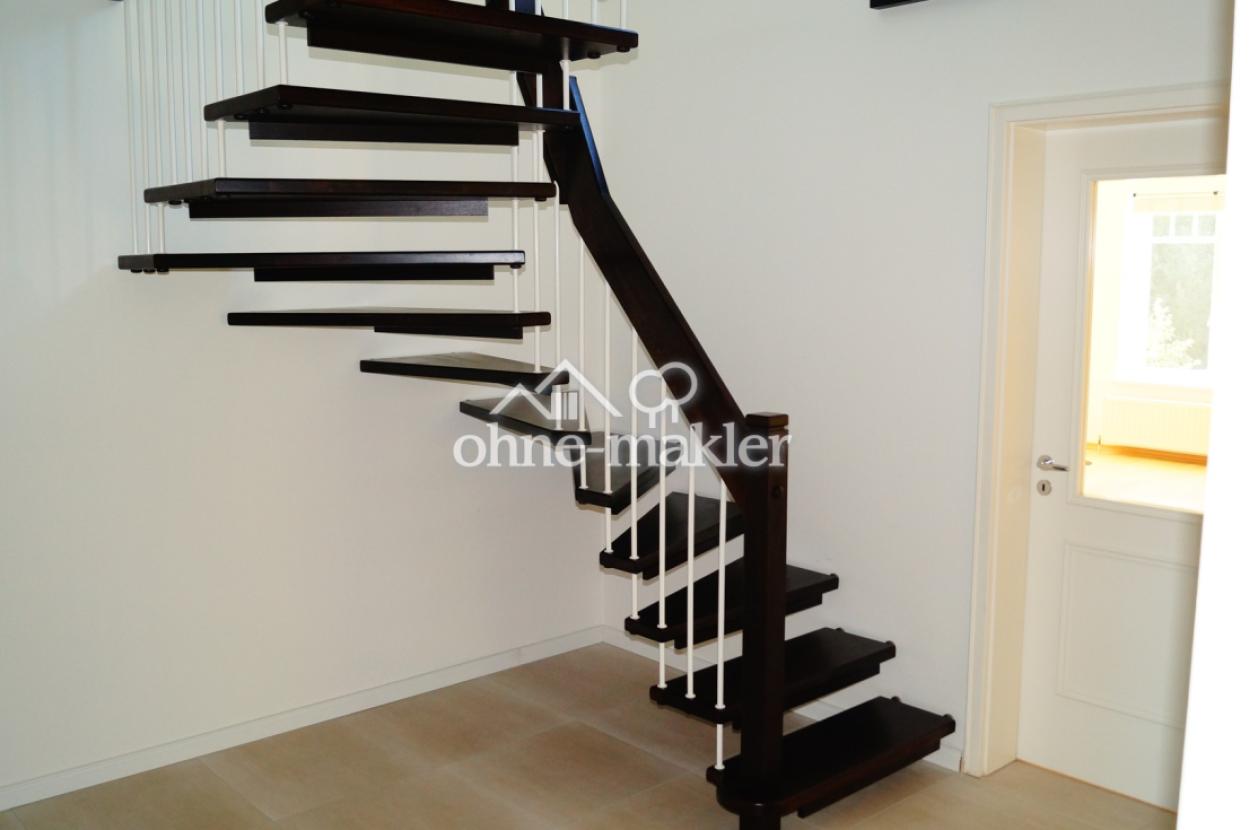 Treppenaufgang zum Wohnzimmer