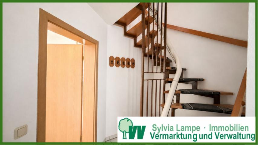 Flur Treppe zum OG