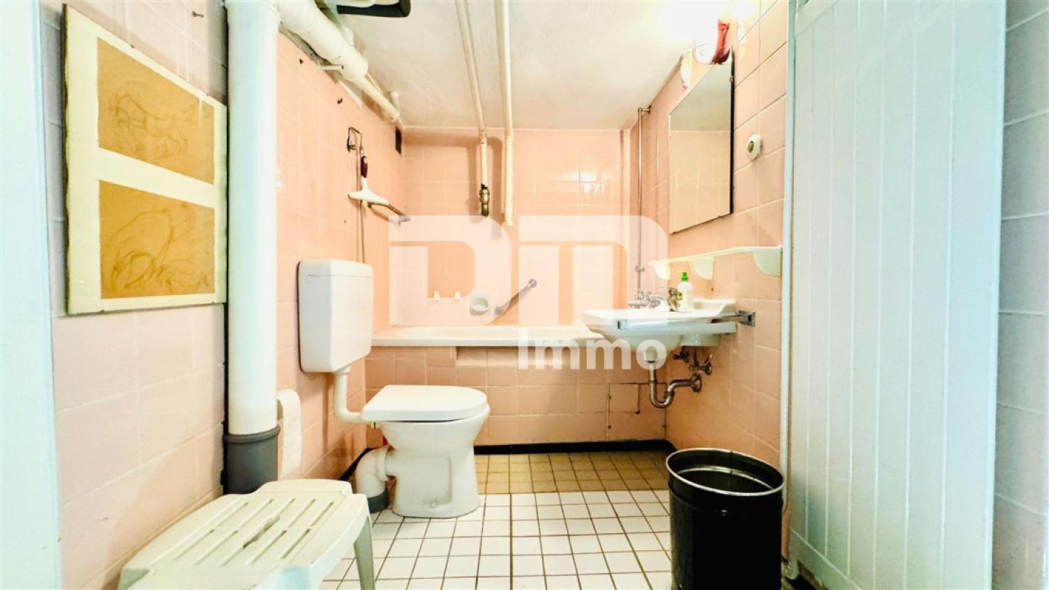 Souterrain Badezimmer / Wanne