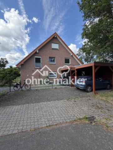 Südansicht mit Carport