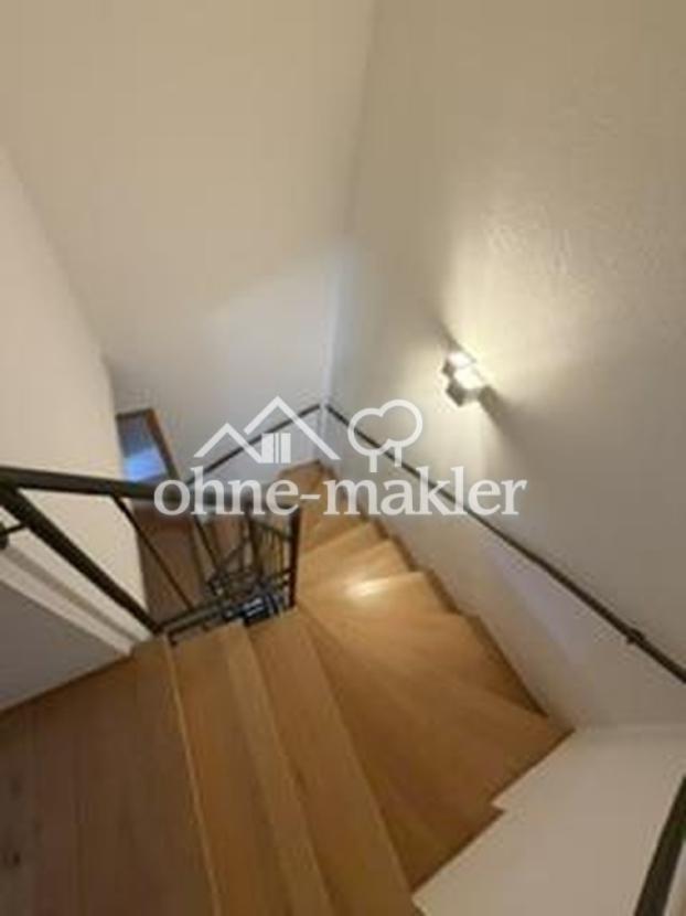 Treppe Stahl-Holz