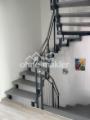 Treppe mit Holzstufen