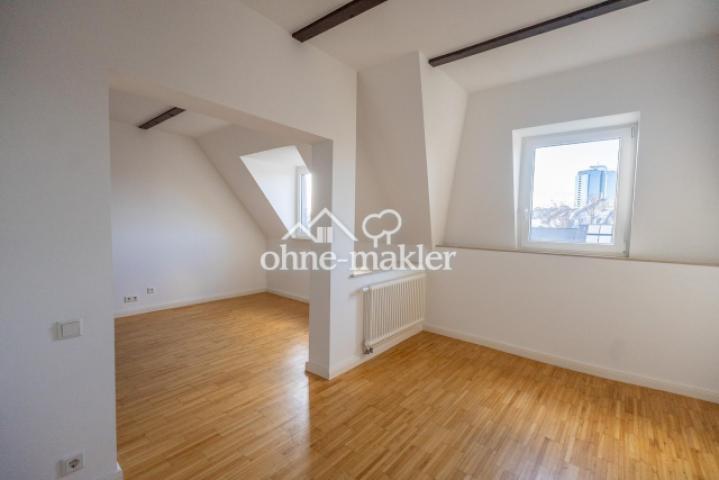 Wohnzimmer 1/2