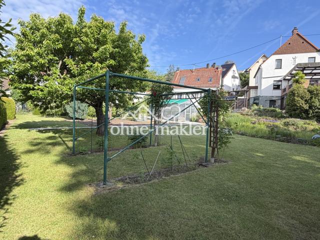 Garten mit Baumbestand