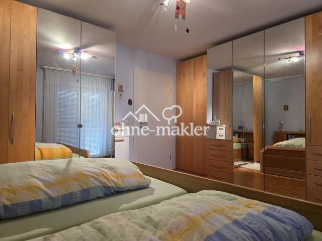 Schlafzimmer 1