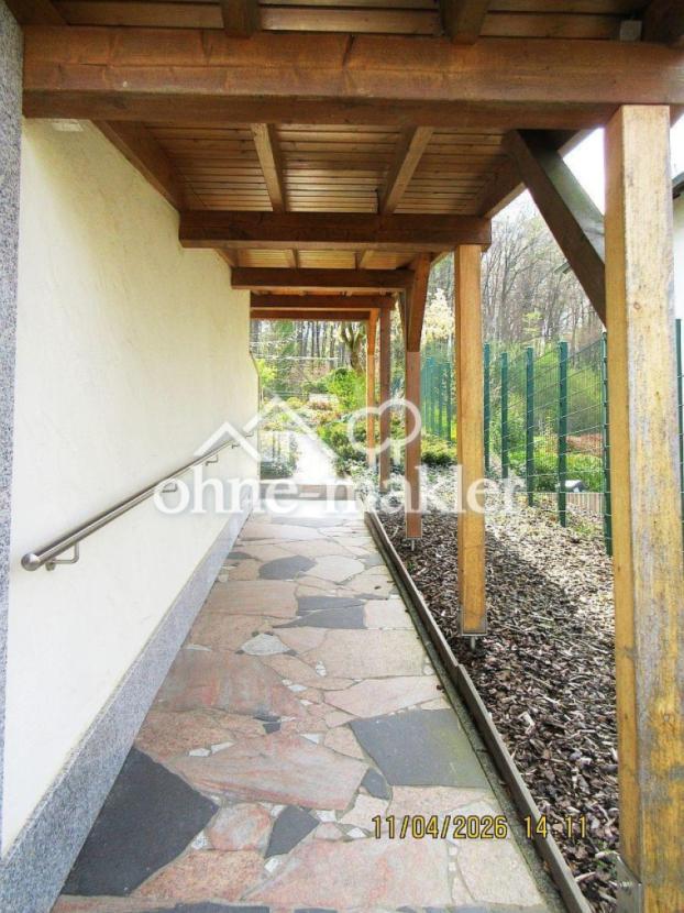 Zum Garten + Hauseingang