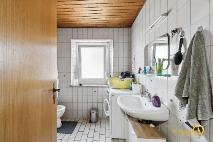 Tageslichtbad OG links