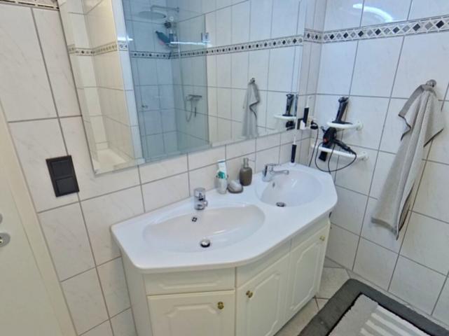 Badezimmer 2