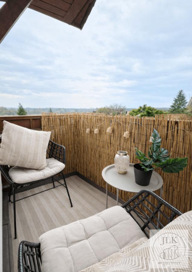 Balkon vom Badezimmer mit Blick in Garten