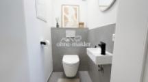 separates WC